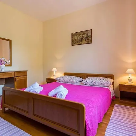 Peaceful Oasis Apartman *