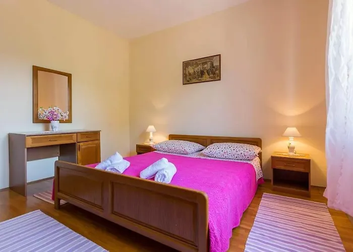 Peaceful Oasis Apartman *
